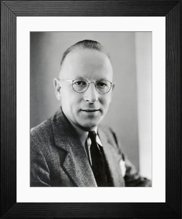 Framed Print : Portrait of Economist Expert Frederick F. Jordan Framed Print : Portrait of Economist Expert Frederick F. Jordan