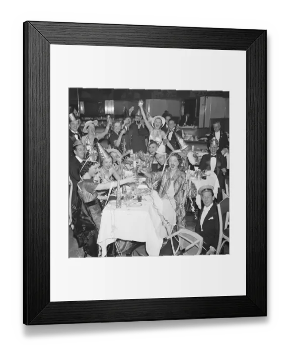 Framed Print : New Year's Eve in Night Club Framed Print : New Year's Eve in Night Club