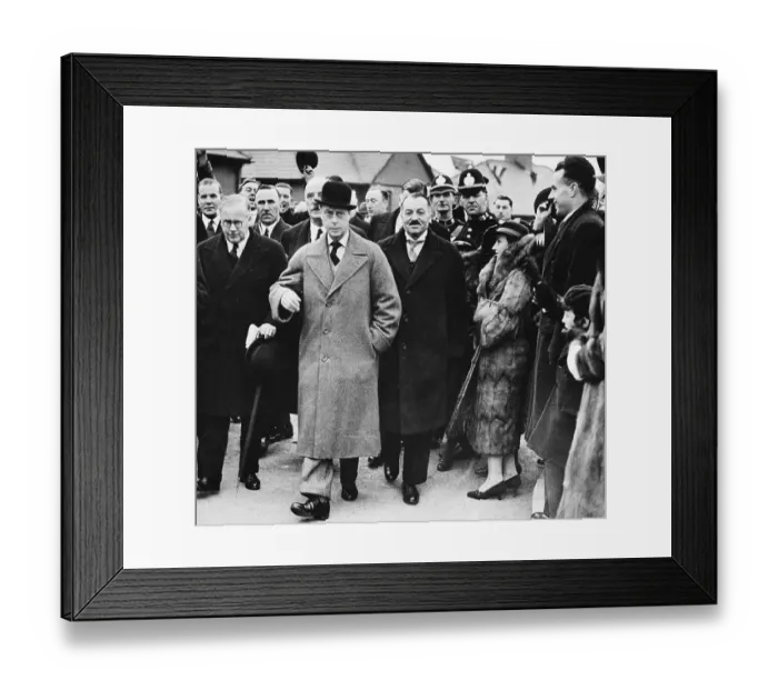 Framed Print : King Edward Strolling in Welsh Town Framed Print : King Edward Strolling in Welsh Town