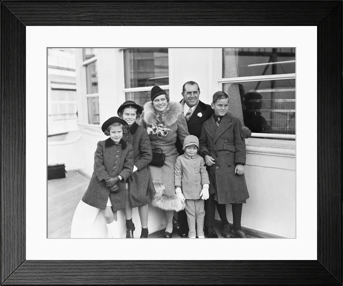 Framed Print : Grace Kelly and Family Framed Print : Grace Kelly and Family