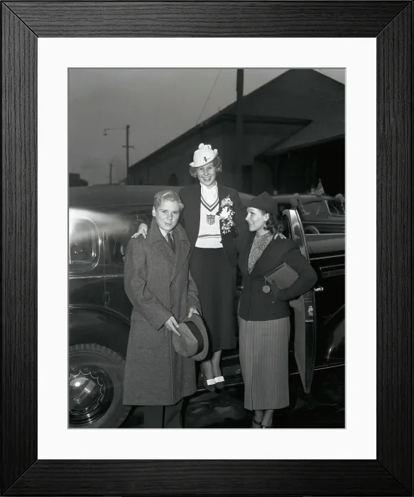 Framed Print : Olympic Gold Medalist Swimmer Marjorie Gestring Framed Print : Olympic Gold Medalist Swimmer Marjorie Gestring