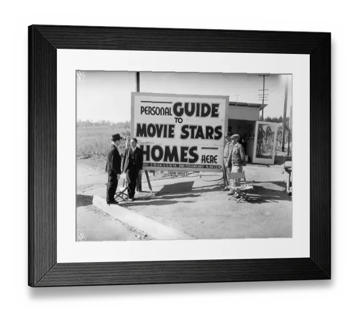 Framed Print : Guides Offering Movie Star Home Tours Framed Print : Guides Offering Movie Star Home Tours