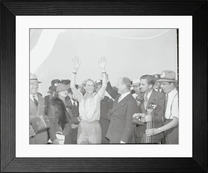 Framed Print : Crowd Greeting Beryl Markham Framed Print : Crowd Greeting Beryl Markham