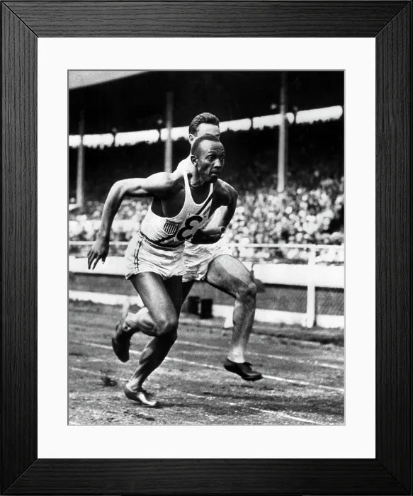 Framed Print : Jesse Owens Taking Baton During 400 Meter Relay Framed Print : Jesse Owens Taking Baton During 400 Meter Relay