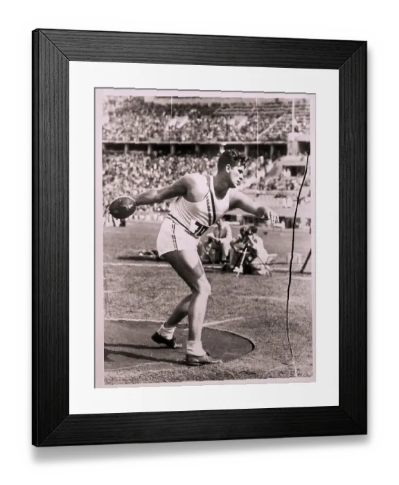 Framed Print : Kenneth Carpenter Throwing Discus
