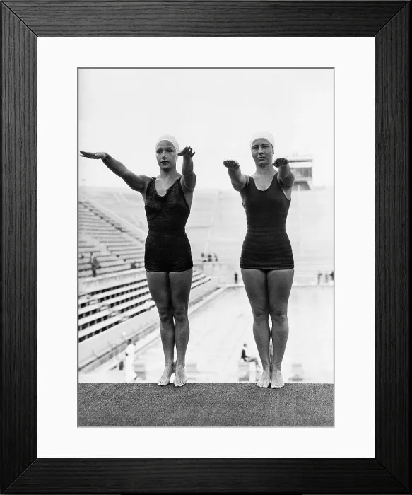 Framed Print : Olympic Women Divers Stand On High Board Framed Print : Olympic Women Divers Stand On High Board