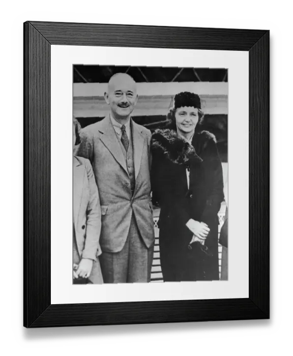 Framed Print : Sir and Lady Knatchbull Hugessen Framed Print : Sir and Lady Knatchbull Hugessen