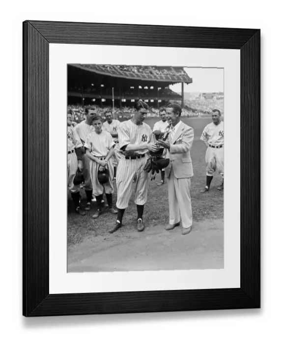 Framed Print : Joe Dimaggio Receiving Trophy On Field Framed Print : Joe Dimaggio Receiving Trophy On Field