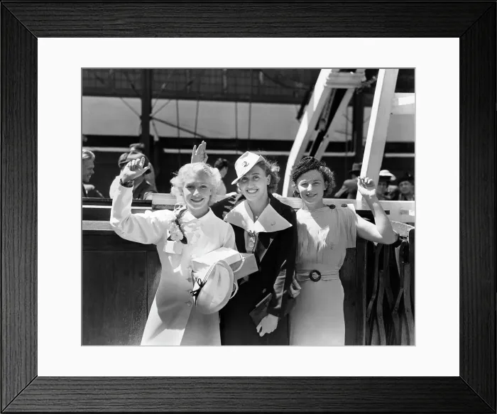 Framed Print : Uncle Sam's Star Olympic Mermaids Framed Print : Uncle Sam's Star Olympic Mermaids