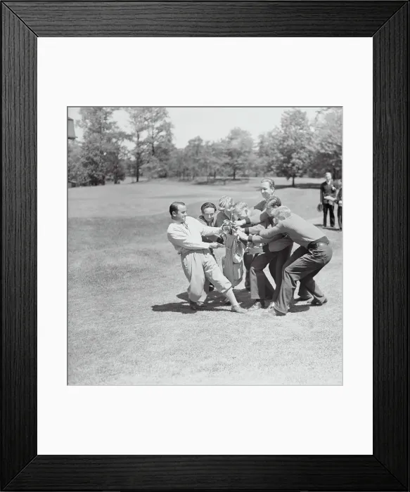 Framed Print : Gene Sarazen Fighting with Caddies Framed Print : Gene Sarazen Fighting with Caddies