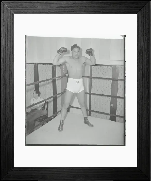 Framed Print : Joe Louis Raising His Fists Framed Print : Joe Louis Raising His Fists