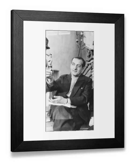 Framed Print : David Tyrrell With Director Fritz Lang Framed Print : David Tyrrell With Director Fritz Lang