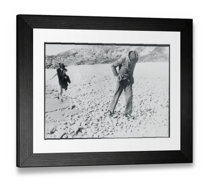 Framed Print : Charles and Anne Lindbergh Strolling on the Beach Framed Print : Charles and Anne Lindbergh Strolling on the Beach