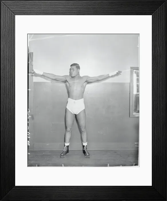 Framed Print : Joe Louis Holding His Arms Out Framed Print : Joe Louis Holding His Arms Out