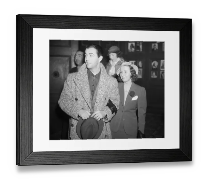 Framed Print : Robert Taylor and Barbara Stanwyck Framed Print : Robert Taylor and Barbara Stanwyck