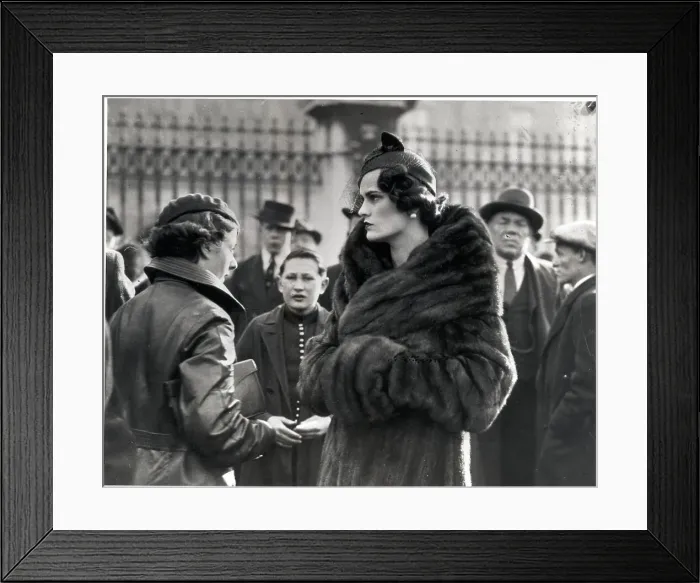Framed Print : Margaret Sweeny Outside Buckingham Palace Framed Print : Margaret Sweeny Outside Buckingham Palace