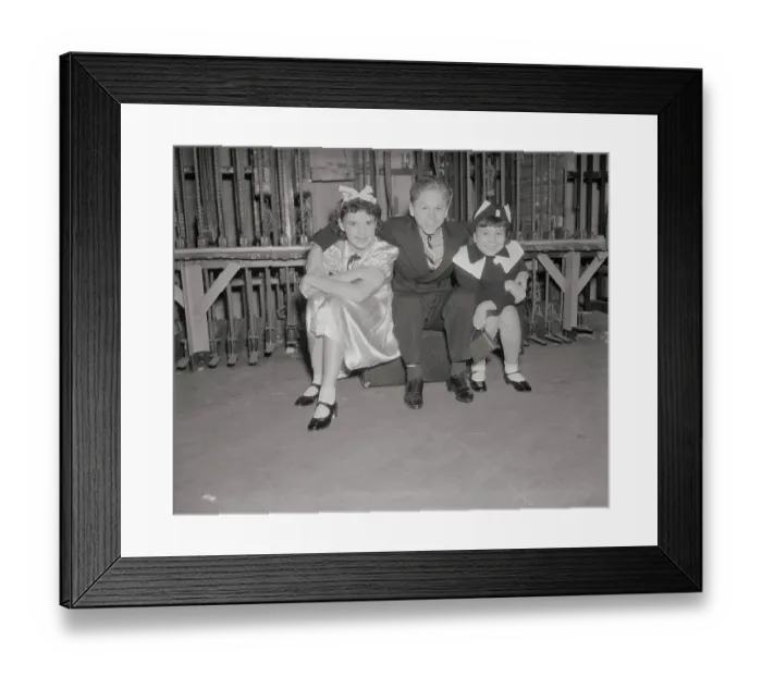 Framed Print : Judy Garland and Peers Posing for Camera Framed Print : Judy Garland and Peers Posing for Camera