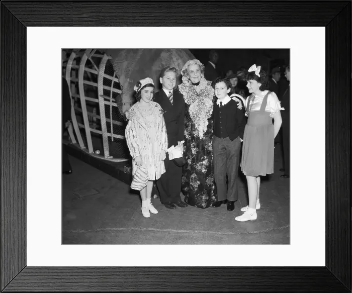 Framed Print : Judy Garland and Friends at Will Rogers Memorial Framed Print : Judy Garland and Friends at Will Rogers Memorial