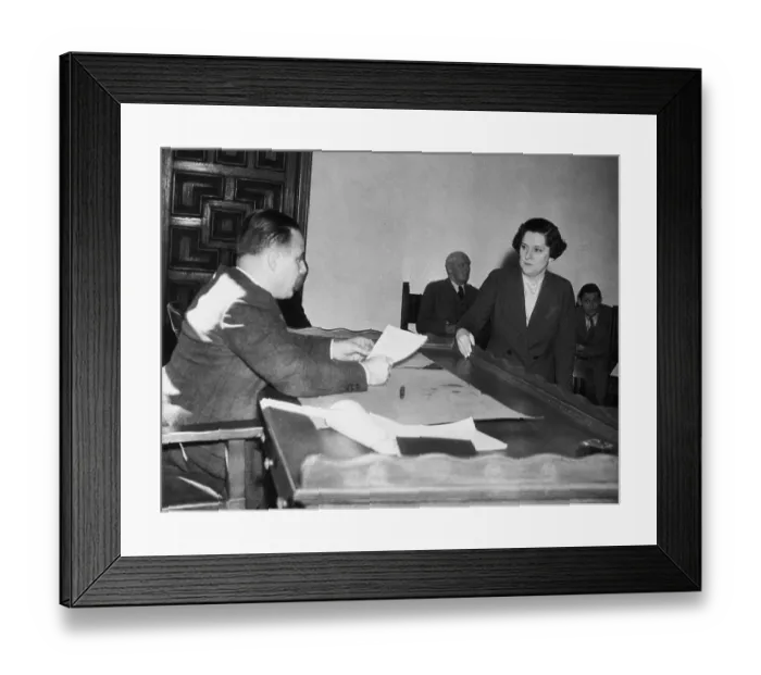 Framed Print : Dorothea Livermore Being Arraigned in Court Framed Print : Dorothea Livermore Being Arraigned in Court