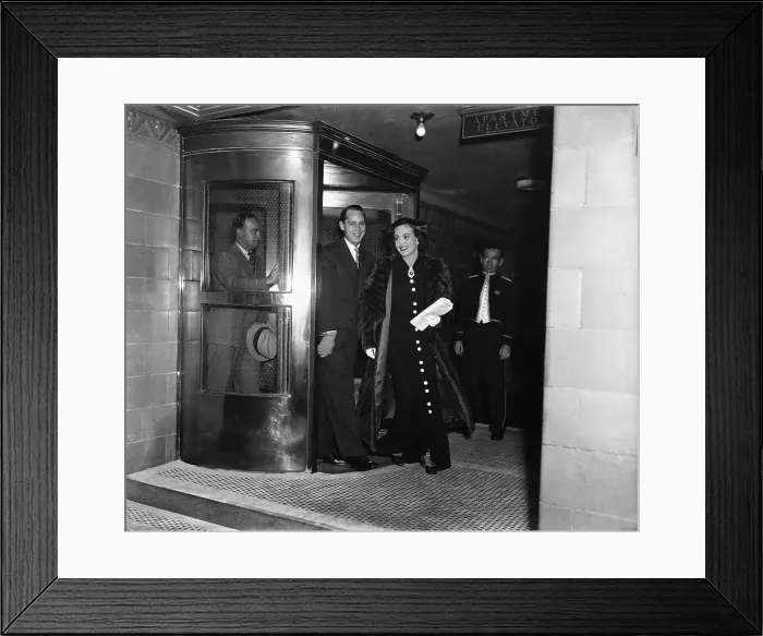 Framed Print : Joan Crawford with Husband Franchot Tone