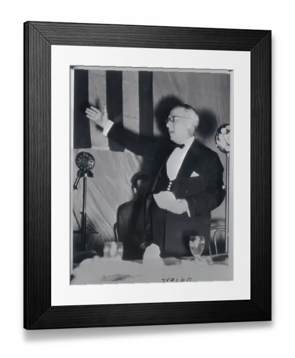 Framed Print : Side View of Alfred Smith Speaking Framed Print : Side View of Alfred Smith Speaking