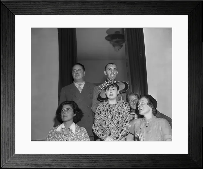 Framed Print : Dorothy Parker Sitting Down Framed Print : Dorothy Parker Sitting Down