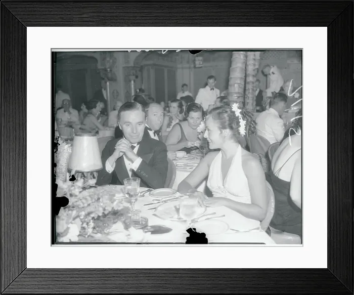 Framed Print : Charlie Chaplin with Paulette Goddard Framed Print : Charlie Chaplin with Paulette Goddard