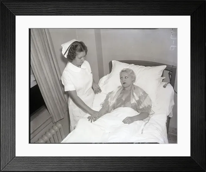 Framed Print : Poisoned Nightclub Dancer In Hospital