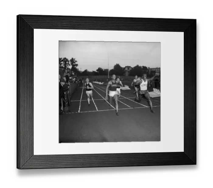 Framed Print : Eulace Peacock Beats Jesse Owens Framed Print : Eulace Peacock Beats Jesse Owens