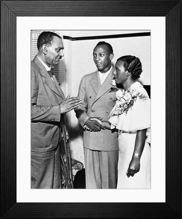 Framed Print : Ohio Track Star Weds
