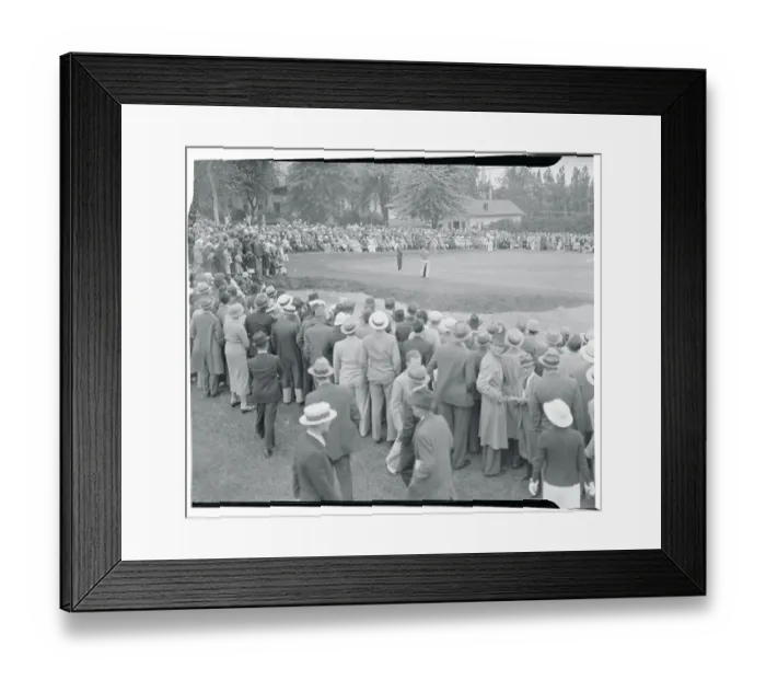 Framed Print : Crowed Watching Jimmy Thompson Framed Print : Crowed Watching Jimmy Thompson