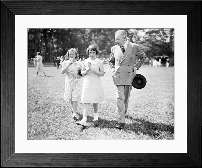 Framed Print : Gloria Vanderbilt and Friend Enjoy Ice Cream Framed Print : Gloria Vanderbilt and Friend Enjoy Ice Cream