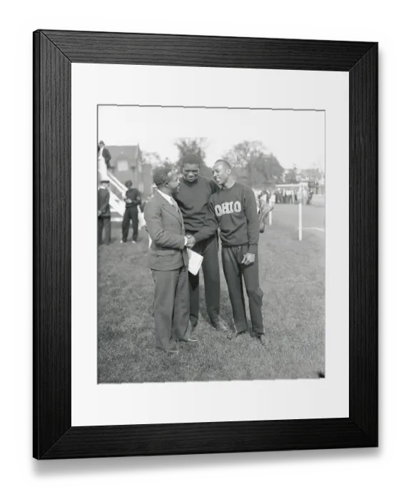 Framed Print : Eddie Tolan Congratulating Jesse Owens Framed Print : Eddie Tolan Congratulating Jesse Owens