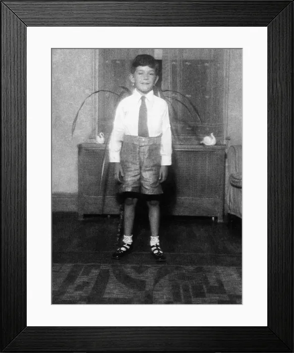 Framed Print : Question Man in Death of Five in His Family Framed Print : Question Man in Death of Five in His Family