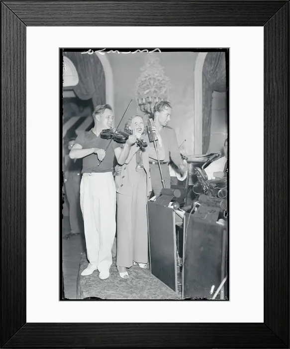 Framed Print : Musicians at Antibes Ball