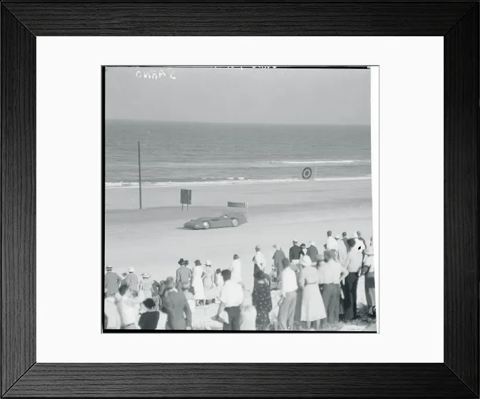 Framed Print : Sir Malcolm Campbell's Car Breaking Speed Record