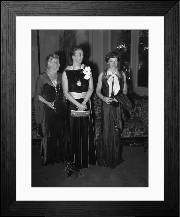 Framed Print : Amelia Earhart Posing with Eleanor and Mrs. James Roosevelt Framed Print : Amelia Earhart Posing with Eleanor and Mrs. James Roosevelt