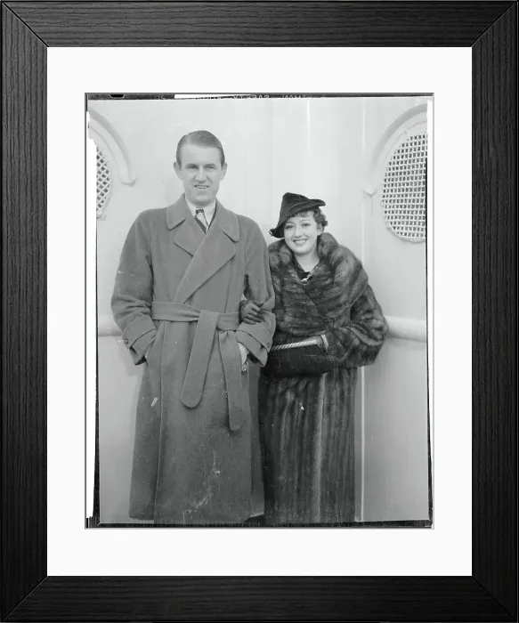 Framed Print : Actress June Gomez With Husband Vernon Gomez While Traveling Framed Print : Actress June Gomez With Husband Vernon Gomez While Traveling