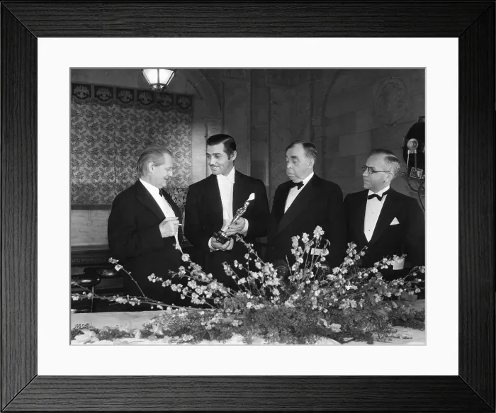 Framed Print : Clark Gable Posing Among Others with His Oscar Framed Print : Clark Gable Posing Among Others with His Oscar