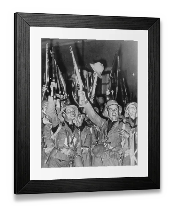 Framed Print : Italian Troops Heading for Africa
