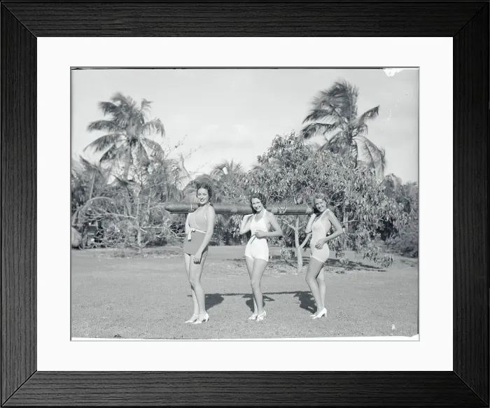 Framed Print : Bathing Girls Displaying Biggest Cigar in World Framed Print : Bathing Girls Displaying Biggest Cigar in World