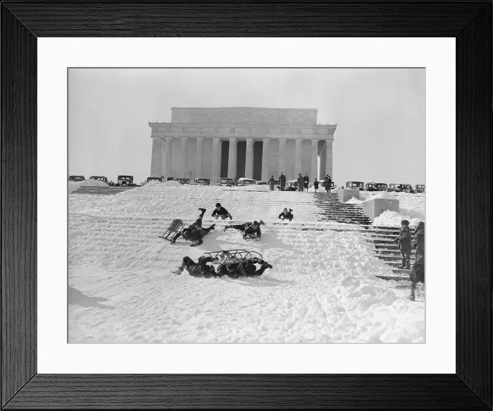 Framed Print : Children Sledding Down the Stairs of the Lincoln Memorial Framed Print : Children Sledding Down the Stairs of the Lincoln Memorial