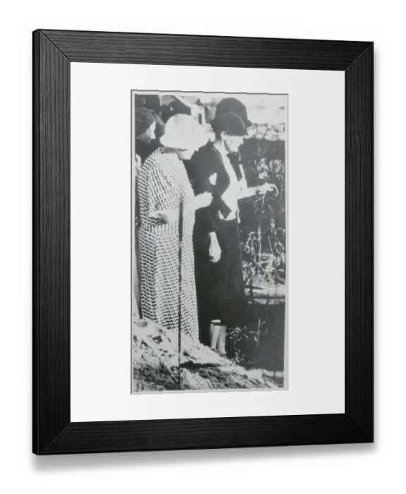 Framed Print : Cumie Barrow Walking Into a Courthouse Framed Print : Cumie Barrow Walking Into a Courthouse
