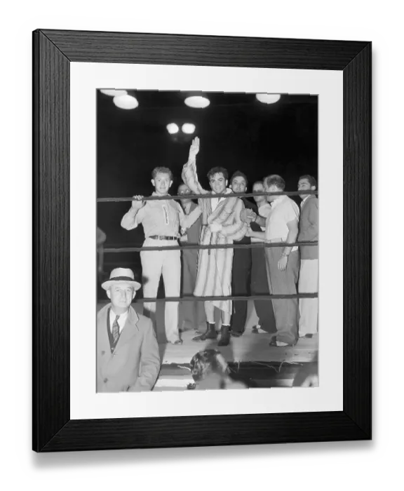 Framed Print : Barney Ross Raising His Arm Framed Print : Barney Ross Raising His Arm