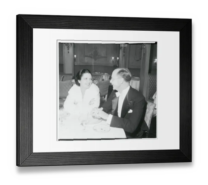 Framed Print : Kay Francis Sitting with Donald Ogden Stewart Framed Print : Kay Francis Sitting with Donald Ogden Stewart