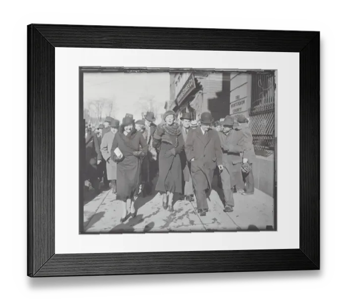 Framed Print : Hauptmann Witness Outside Courthouse Framed Print : Hauptmann Witness Outside Courthouse