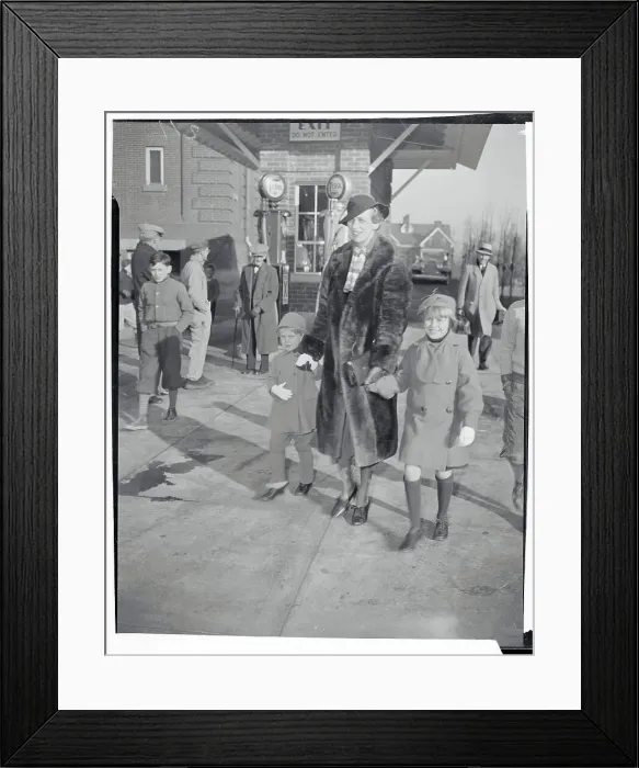 Framed Print : Portrait of Anna Dall and Her Children Framed Print : Portrait of Anna Dall and Her Children