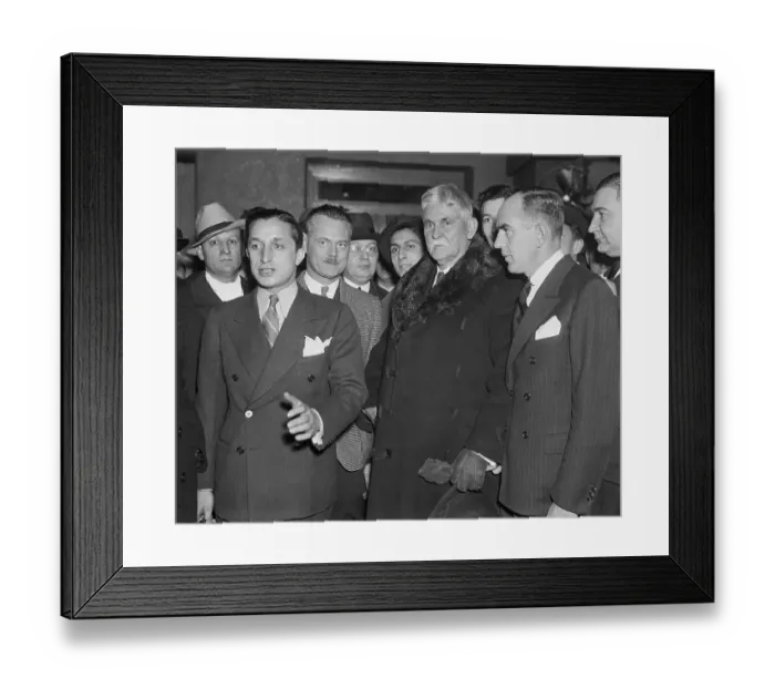 Framed Print : Bruno Hauptmann Prosecutors Conversing Framed Print : Bruno Hauptmann Prosecutors Conversing