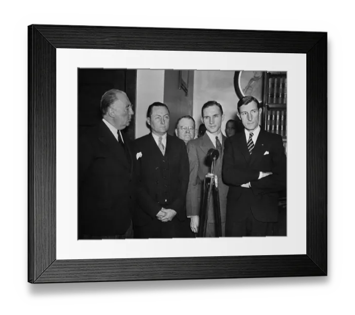 Framed Print : Bruno Hauptmann and Attorneys at Courthouse