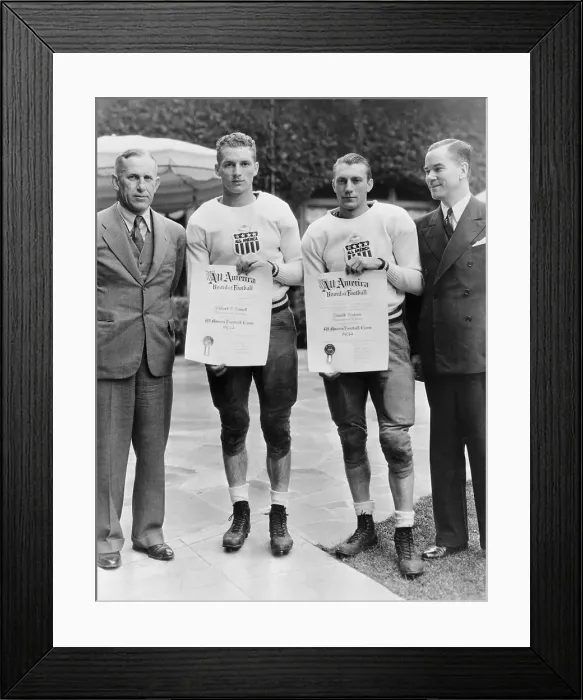 Framed Print : Alabama RoseBowl Team Receiving Awards